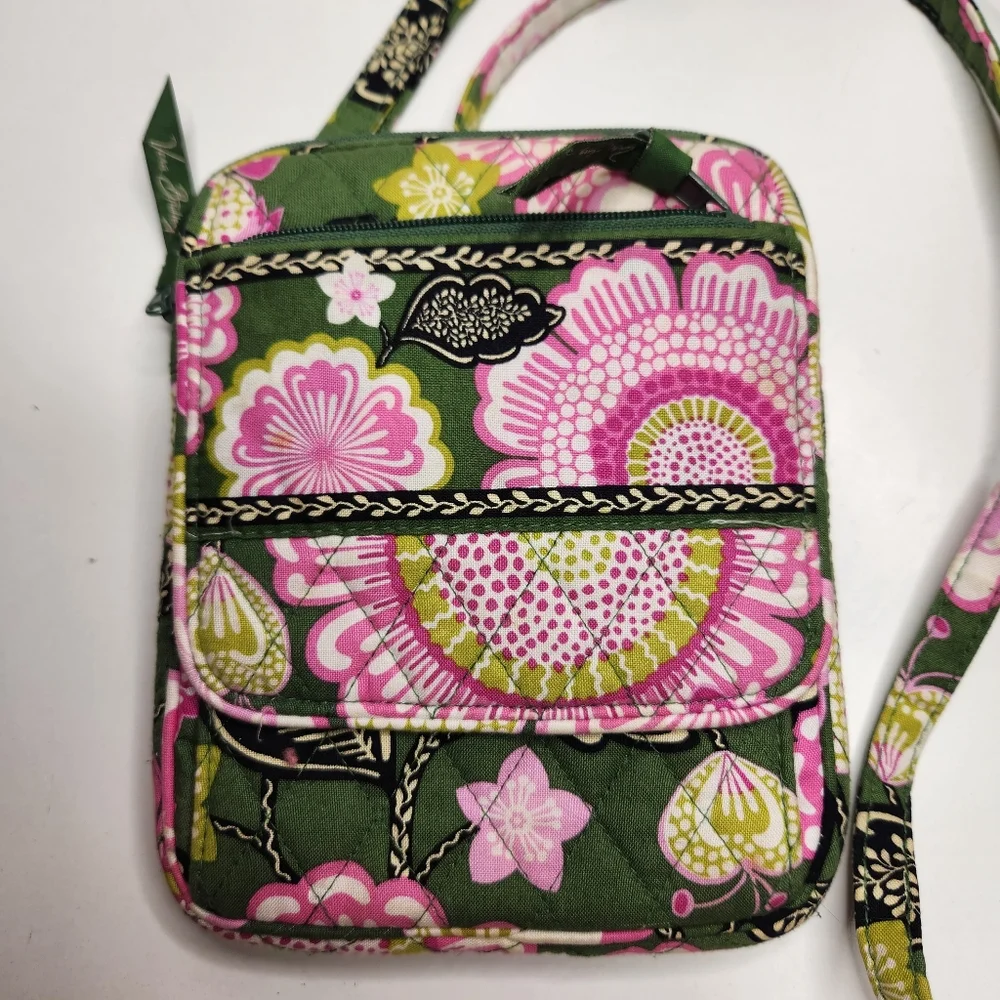Vera Bradley Small Crossbody Olivia Pink Floral Quilted Cotton Organizer